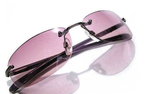 Elevate Your Vision with These Trendy Mirrored Sunglasses