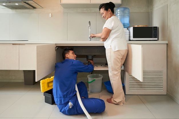 Top 7 Best Plumbing Services in Singapore 2024 – Heng Plumbing