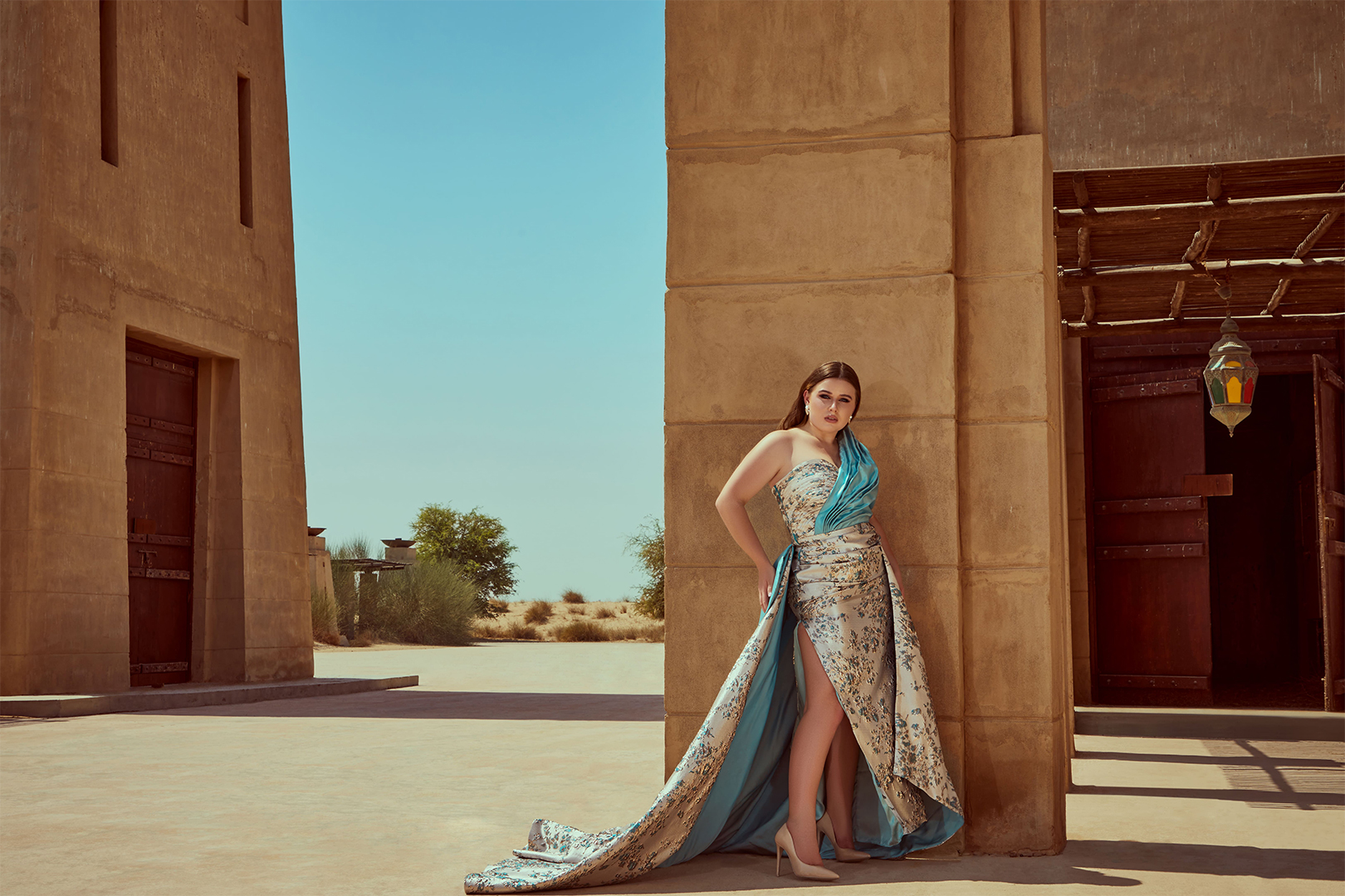 Best Royal Bridal Wedding Dress Designers Dubai | MANJUS