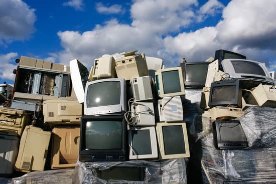 Complete Guide to E-Waste Management for Businesses