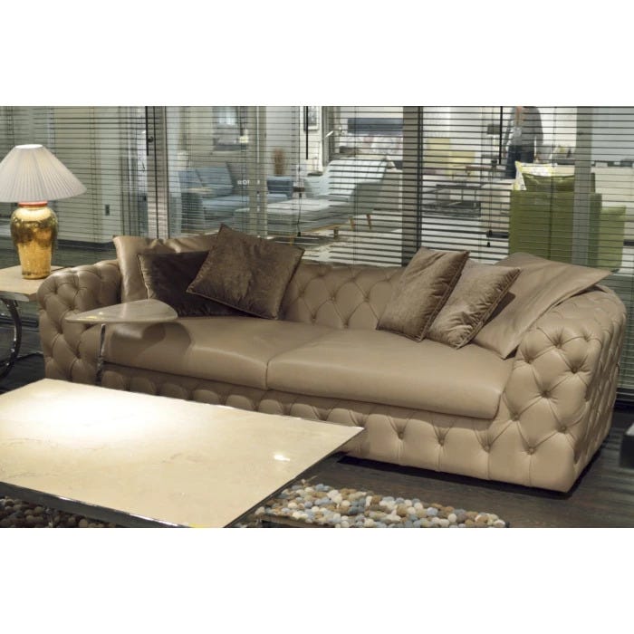 Improve Your Living Room’s Decor with the Newest Sets of Leather Sofa