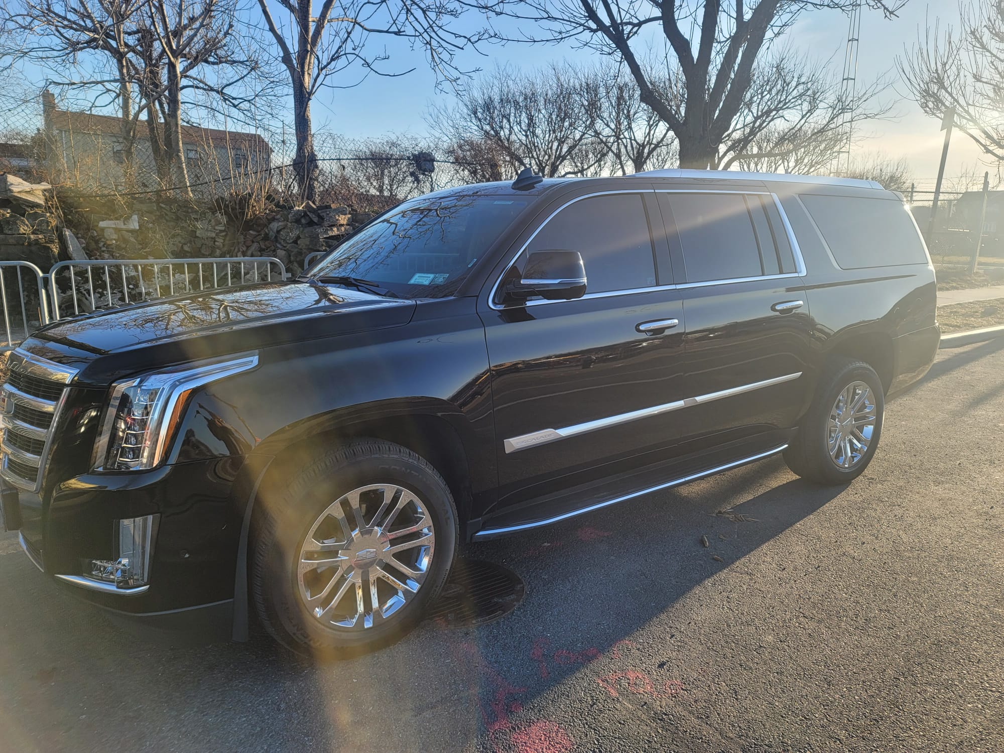 Traveling in Style: SUV Limousine Services for Business Trips
