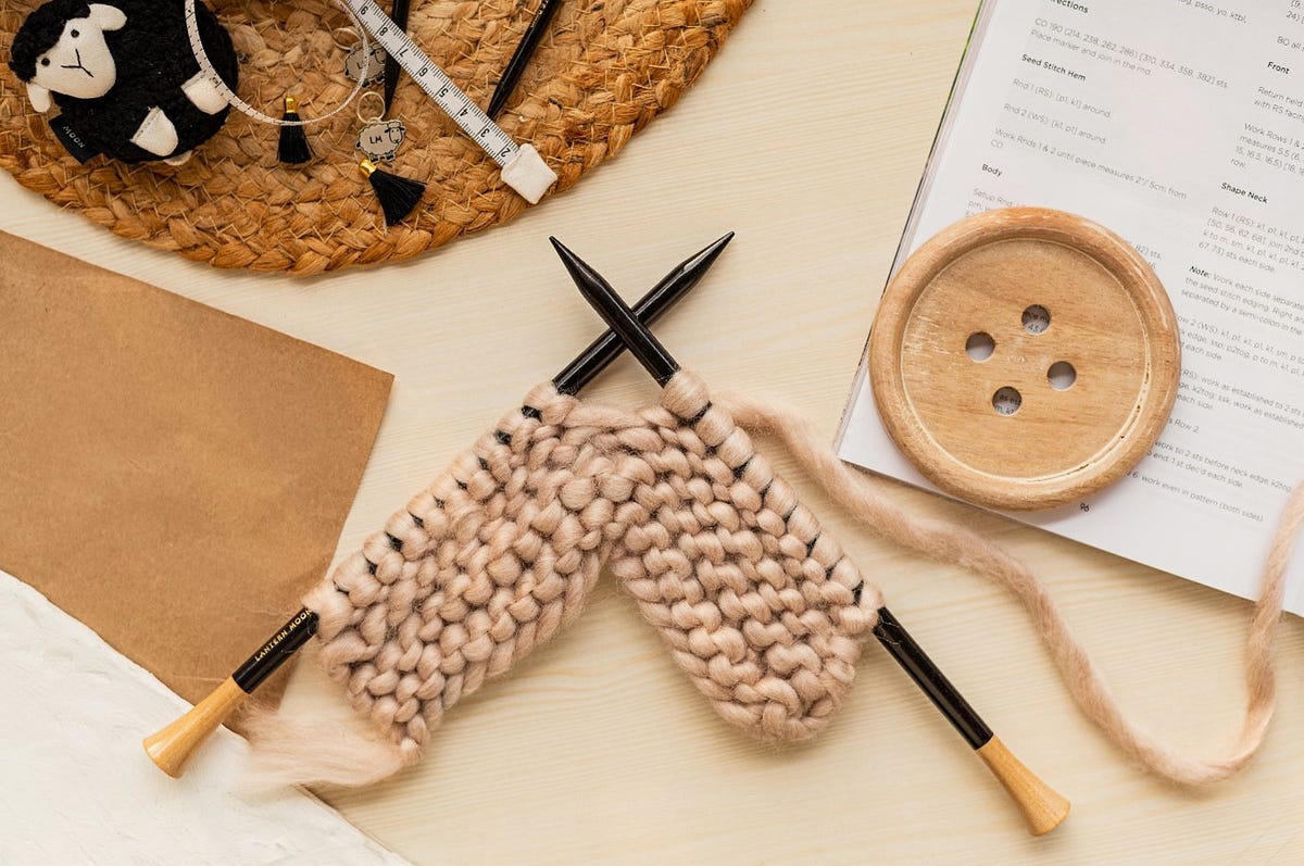 5 Basic knitting Stitches using Single-Pointed Knitting Needles | by Lantern Moon Handcrafted | Jul, 2024 | Medium