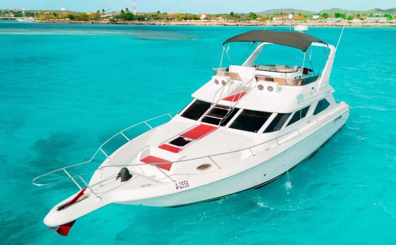 Exclusive Private Yacht Rental Aruba for Couples | Midnight Sun Activities