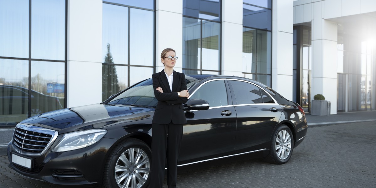 How Limousine Services Add Glamour to Your Las Vegas Trip