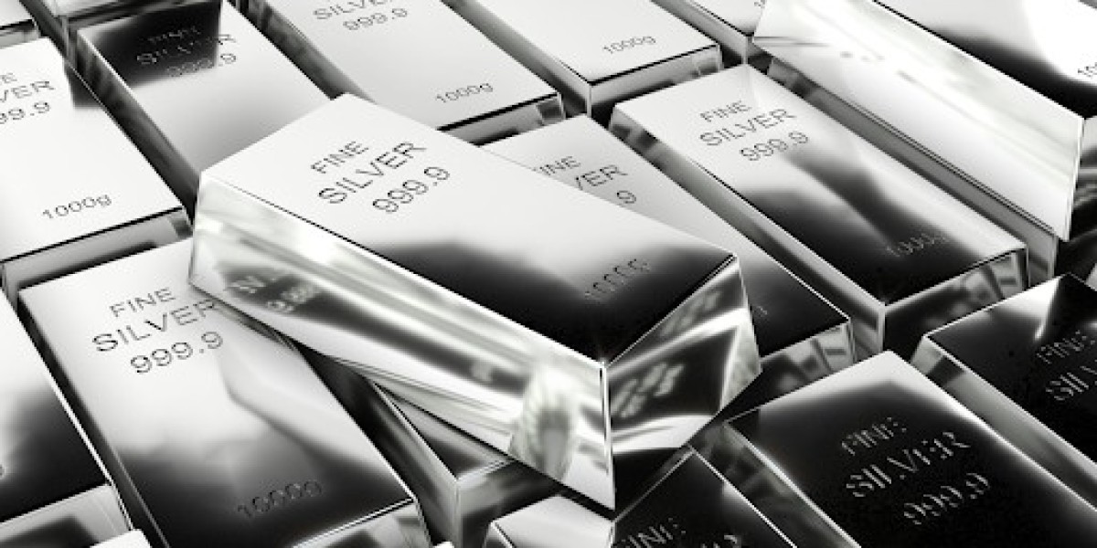 Investing in Silver: Key Considerations When You Buy Silver Bars in Canada