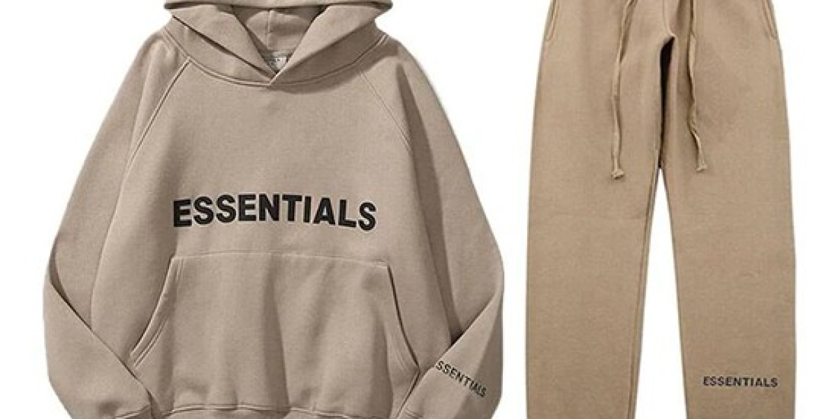 Essentials Tracksuit: A Modern Icon of Comfort, Style, and Versatility