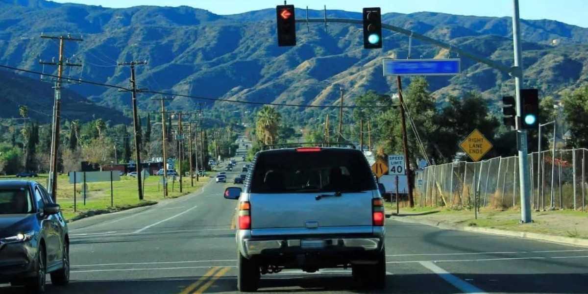 What You Need to Know About Traffic Signals and Accident Prevention