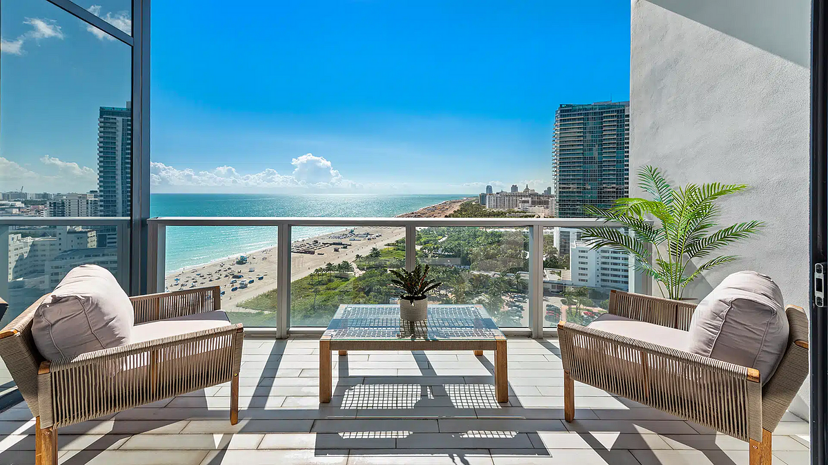 Experience Unmatched Comfort in Luxury Vacation Rentals in Miami | by Lunabase | Oct, 2024 | Medium