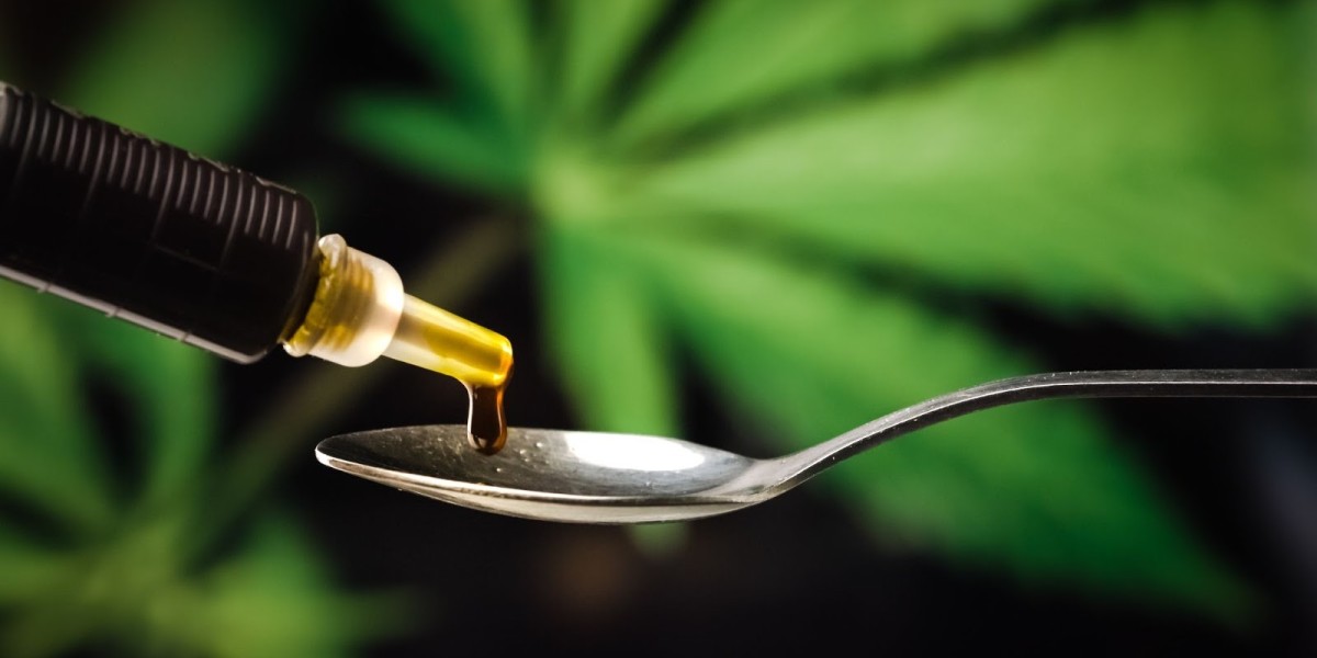 Understanding Rick Simpson Oil: Benefits, Uses, and Safety