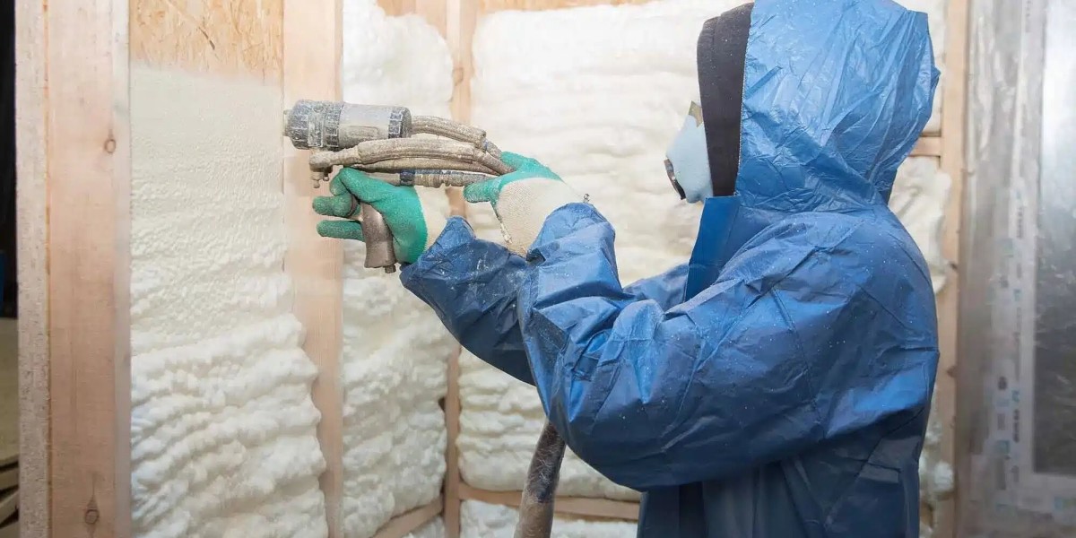 The Advantages of Using Spray Foam in Your Attic