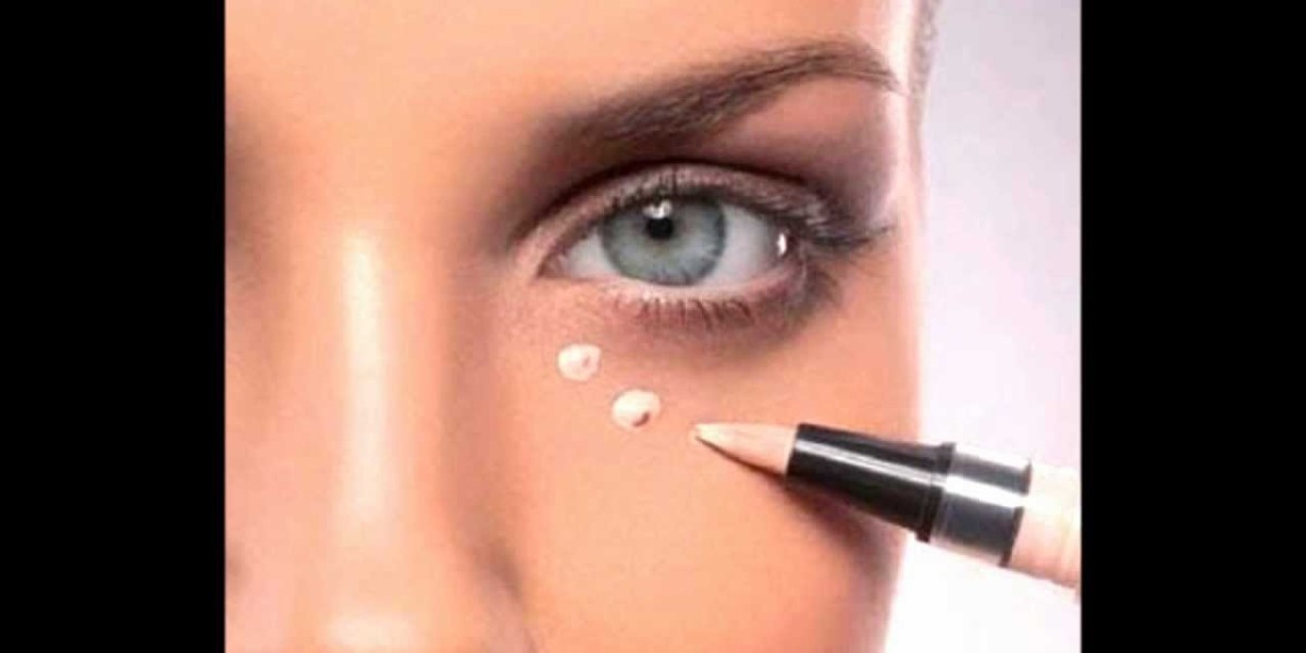 The Ultimate Guide to Concealer: How to Choose and Apply for Flawless Skin