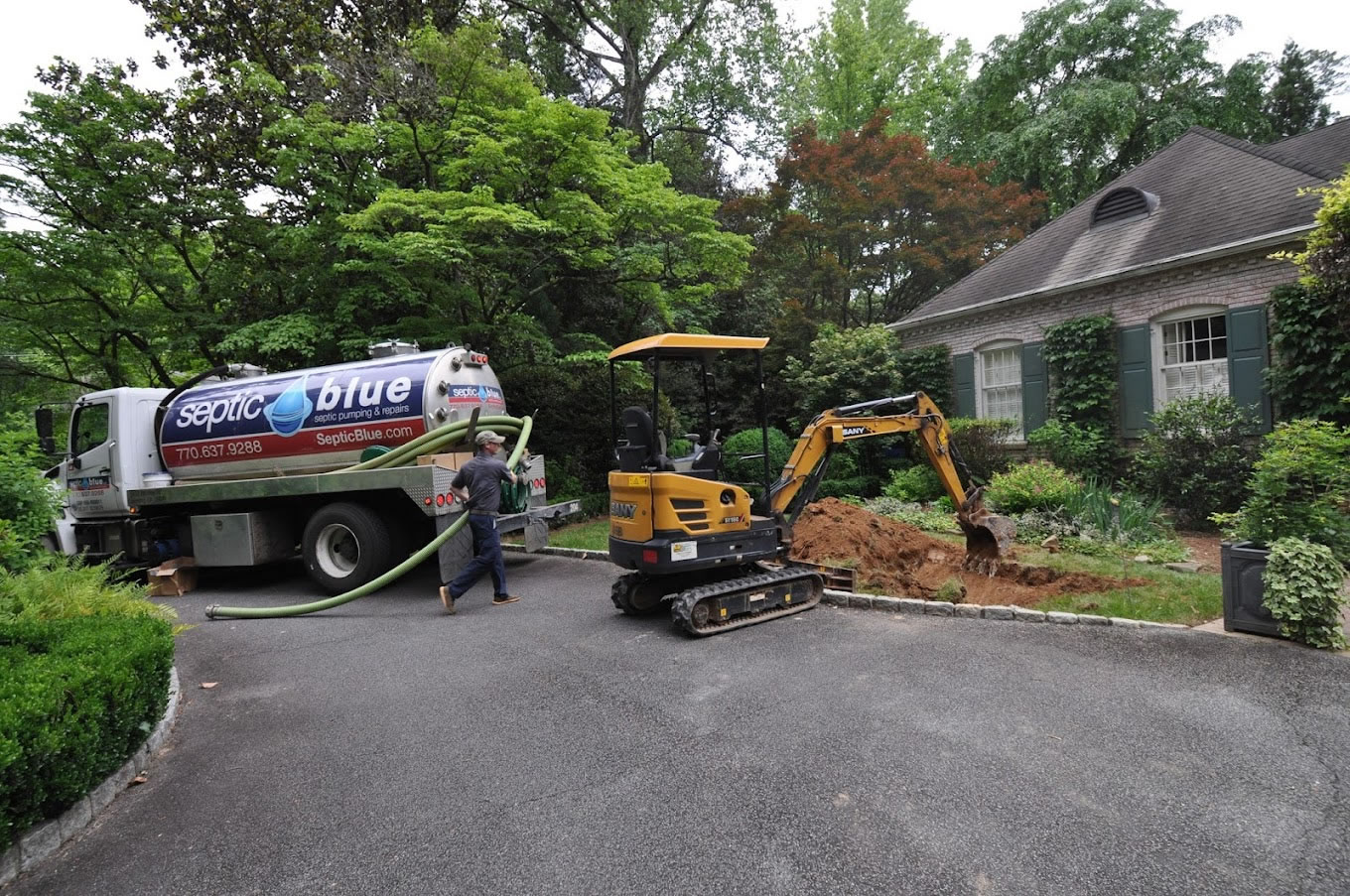 Septic Tank Pumping Woodstock | Emergency Septic System Pumping in Woodstock, GA | Septic Blue