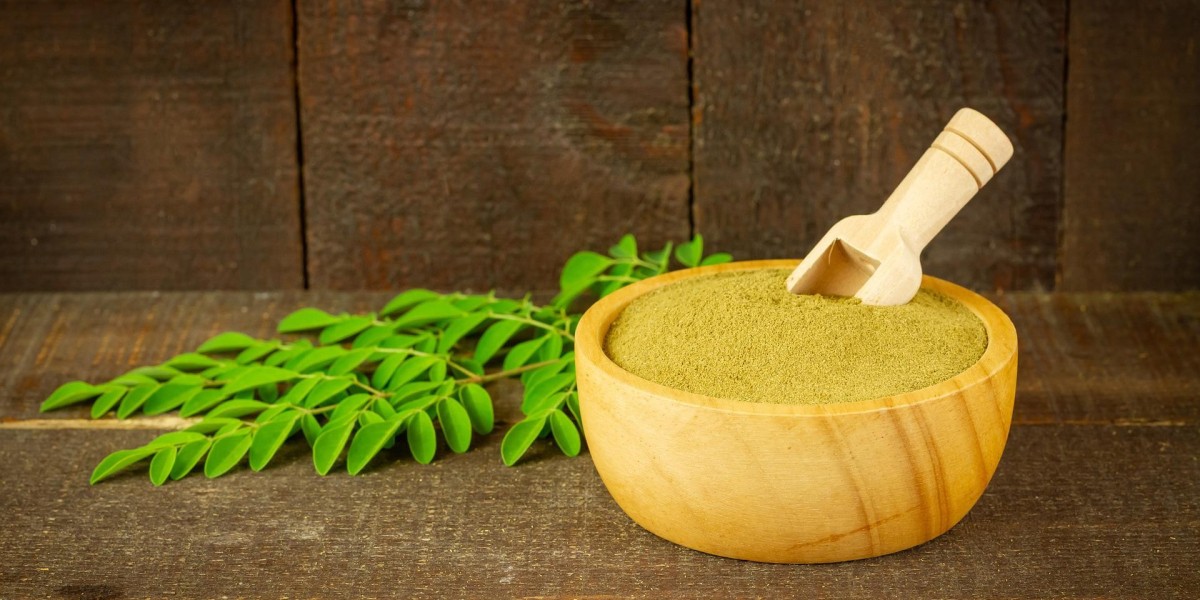 The Role of Moringa Powder in Managing Immunity and Stress