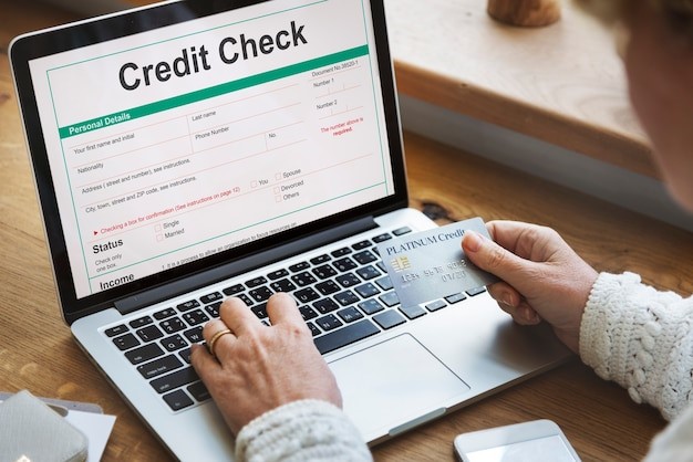 A Beginner’s Guide to Building a Strong Credit Score in the USA