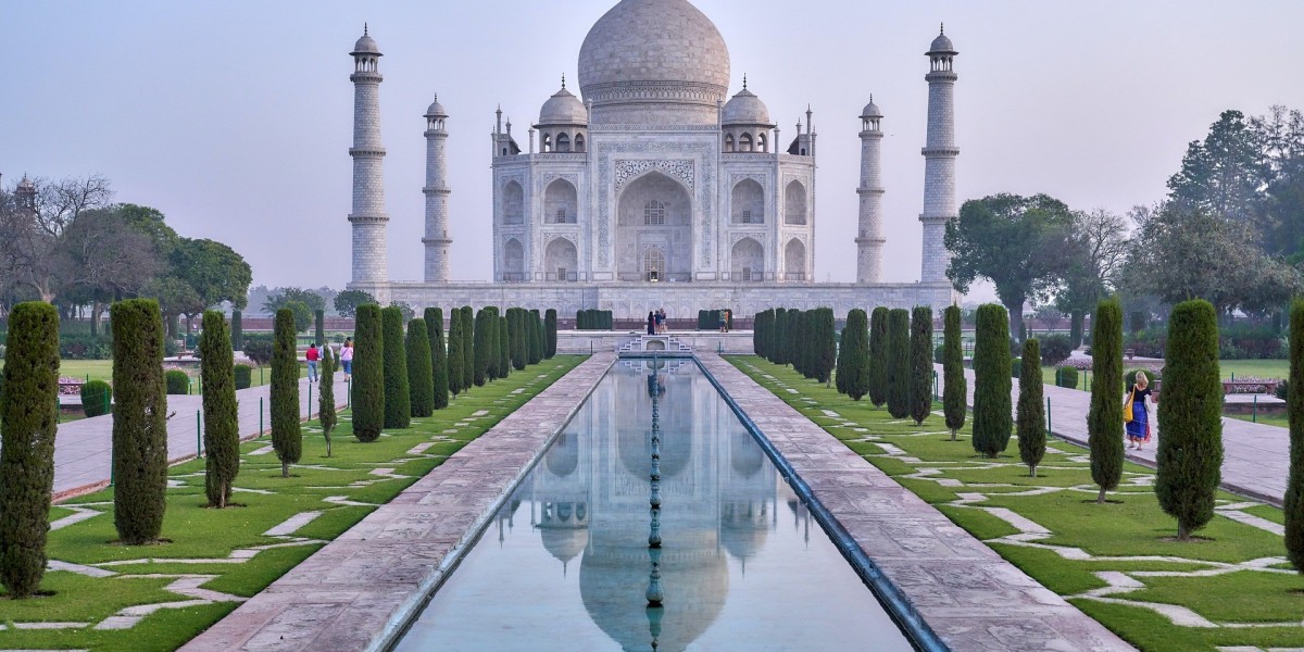 Top 10 Fascinating Facts About the Taj Mahal You Didn’t Know