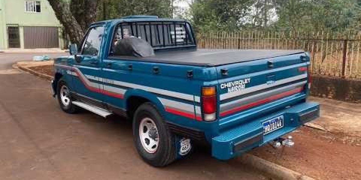 Chevrolet D20 Azul: A Versatilidade Que Encanta em Qualquer Situação