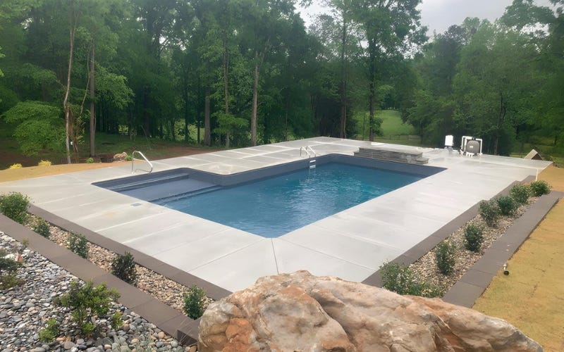 Hire Best Swimming Pool Contractor in Georgia; Enjoy Peace of Mind and Await Best Work