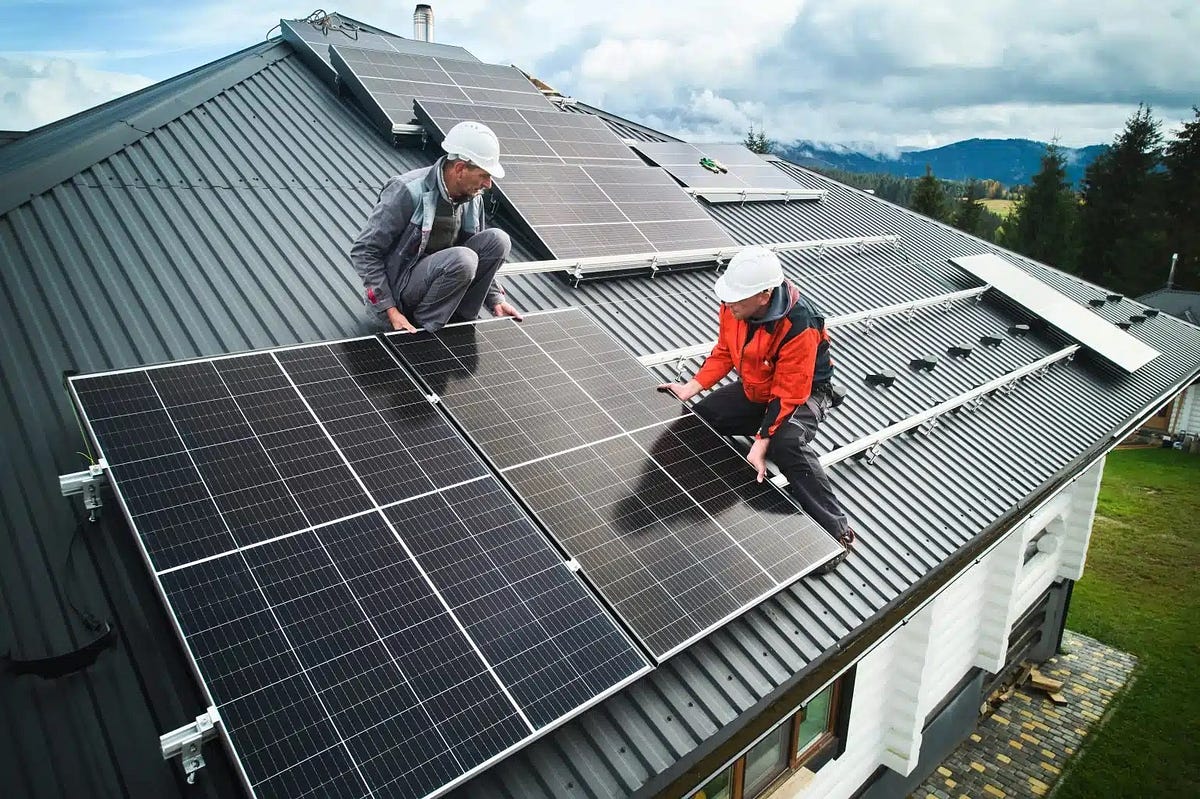 Solar Installation Training Programs Thriving as Sector Faces Manpower Shortage | by Solairgen School of Solar Technology | Jan, 2025 | Medium