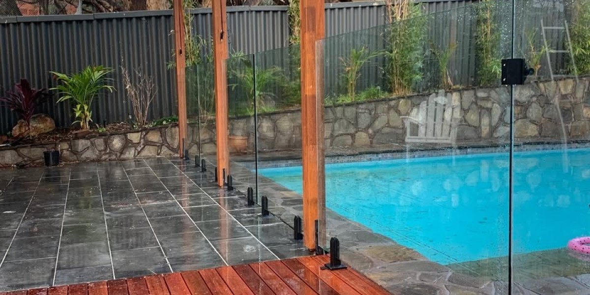 Elevate Your Outdoor Living: The Advantages of Frameless Glass Pool Fencing