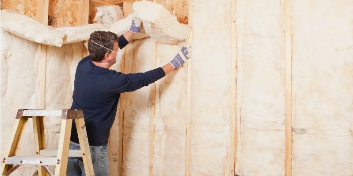 How to Find a Reliable Spray Foam Insulation Contractor in Towanda, KS