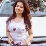 komal11 Profile Picture